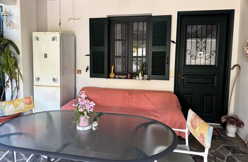 Asini Apartment | Ferienwohnung Zwischen Orangenbäumen in Sehr Ruhiger Lage, 2km vom Meer Entfernt