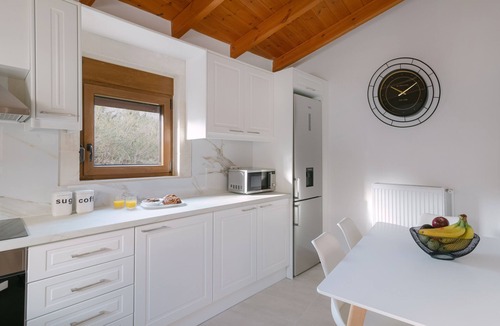 Adelianos Kampos Villa | Fillio luxury villa