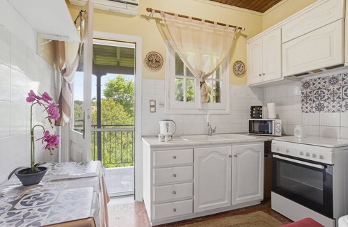 Corfu Apartment | Flat near Corfu Airport with Balcony, Wi-Fi, and Air Conditioning
