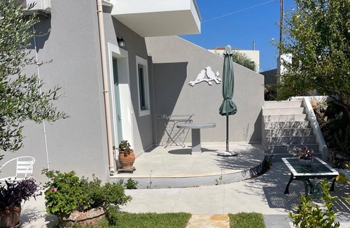 Kaligata House | Flat - Sleeps 2 - Parking - Patio