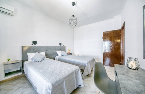 Agios Georgios Pagon Apartment | Flora Beach Appartement 2 - Panorama Meerblick nur 50m vom schönen Sandstrand entfernt