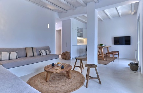 Piso Livadi Apartment | Fully equiped, spacious cozy apartment