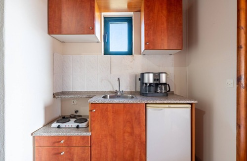 Kavos Apartment | Gavriil G3 Apartment with Sea View, Wi-Fi and Air Conditioning