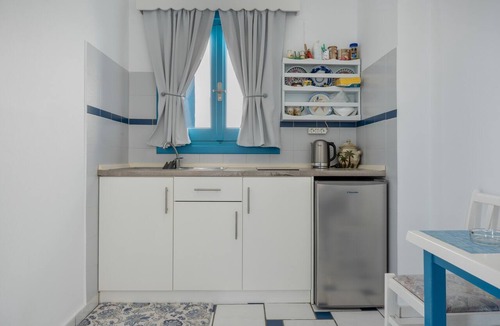Finiki Apartment | Giavasi Seaside 1 Country House with Sea View and Balcony
