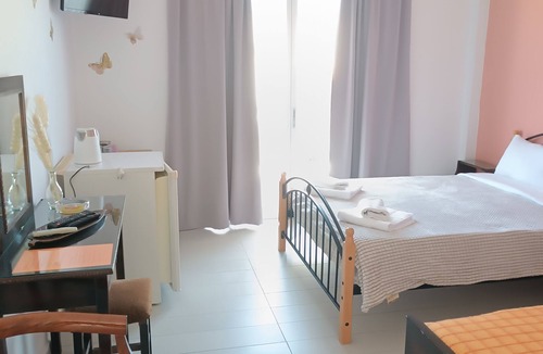 Kontos House | GOLDEN BEACH