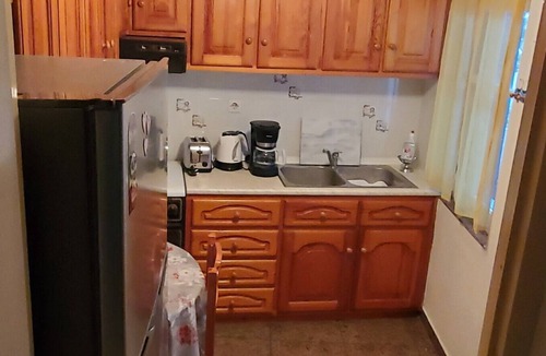 Glossa House | Gorgeous 2-bedroom cottage with AC in charming Glossa