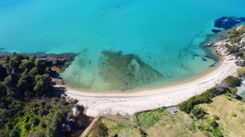 Elia Villa | Hacienda Beachfront Villa, Spathies