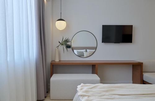 Plaka Hotel | Haya Athens Loftie Suites
