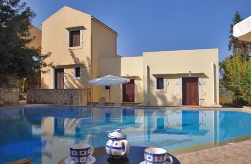 Douliana House | Heliopetra studios, small village near beaches