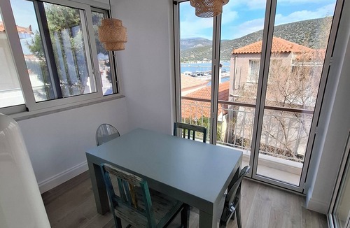 Ermionida Apartment | HERMIONS. In the lovely town, close to sea, shops, Bisty, restaurants and port.