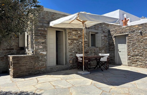 Apollonia Apartment | #HH11 Guestroom for two in Katavati