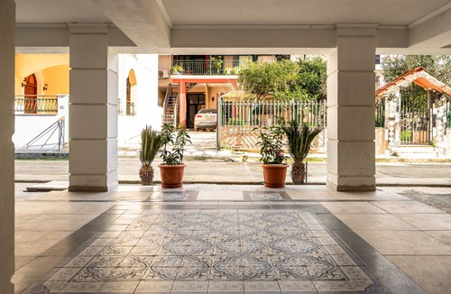 Lixouri Apartment | Holiday Apartment "Villa Seven Islands" with 2 Balconies, Garden & Wi-Fi