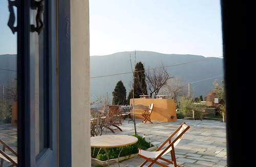 Andros Town House | Holiday Home 'Alba Andros Studio' with Sea View, Wi-Fi and Air Conditioning