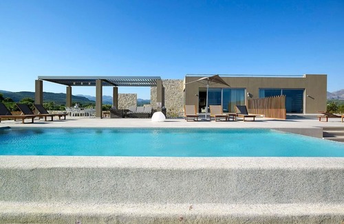 Korfalonas House | Holiday house Kissamos Kriti for 1 - 12 persons with 6 bedrooms - Holiday home