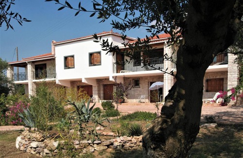 Skafidia Apartment | Homerez - Apartment in Pirgos
