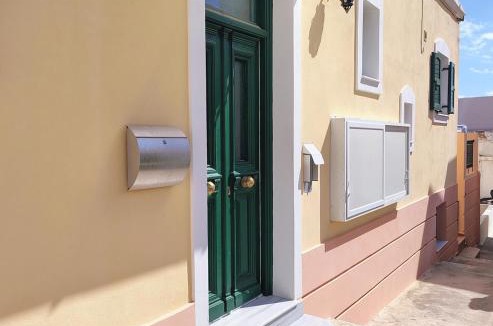 Ermoupoli Apartment | HopperStay Syros