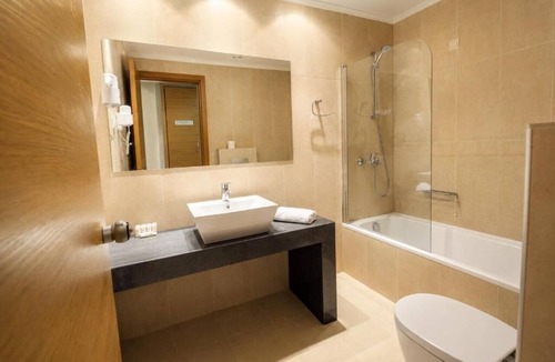 Filippiada Hotel | Hotel ILIANA