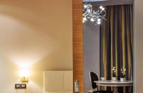 Filippiada Hotel | Hotel ILIANA