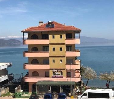 Lin Hotel | HOTEL RESTORANT LEZA