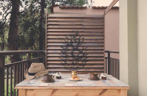 Pefkari Apartment | House Ekton