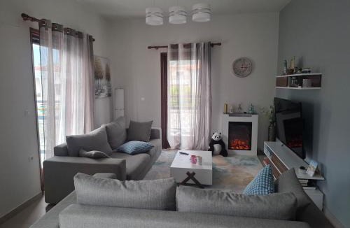 Leonidio Apartment | House of Light in Leonidio
