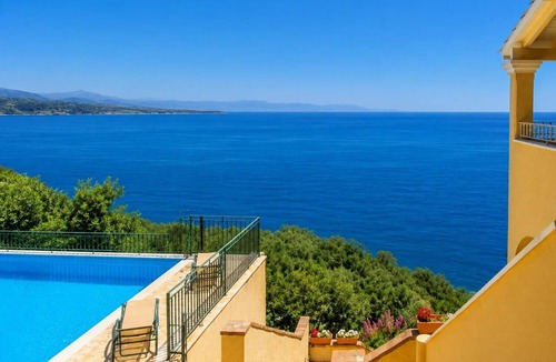 Nisaki Villa | Ioannas House - Four Bedroom Villa, Sleeps 8