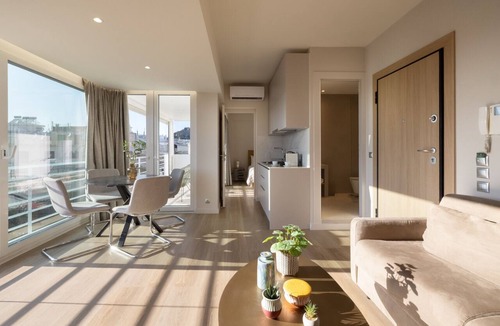 Pangrati Apartment | Ippodamou 25- Acropolis view renovated apartment