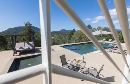 Dafnata Villa | J&J Villa
