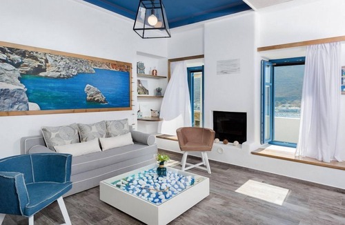 Katapola Hotel | Kaerati Apartments
