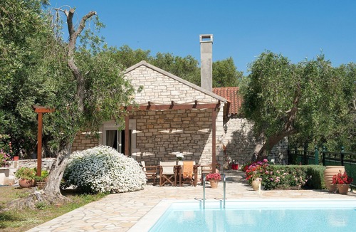 Rantatika Villa | Kastanida House - Three Bedroom Villa, Sleeps 6