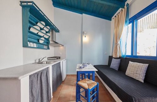 Evdilos Apartment | Kerame Studios