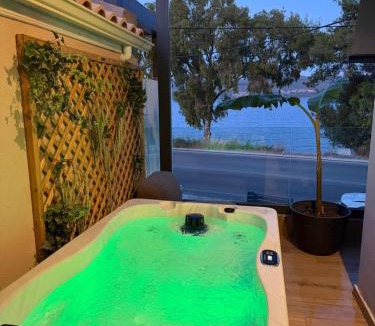 Episkopos Villa | KLA Luxury Boutique Villa with Pool & Jacuzzi by WESTBOOKING GR