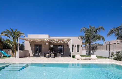 Perama Villa | Koin Villa Sunset, With Heated Pool & Whirlpool, By ThinkVilla