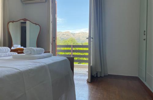 Agios Minas Apartment | Kouneli's House with Garden