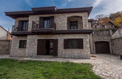 Karpenisi Villa | Kourtis Family Mansion