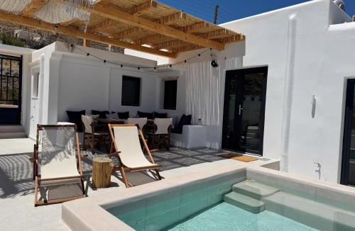 Ano Mera Apartment | Kukulú Luxurious Cottage with Mini Private Pool
