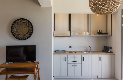 Paliki Apartment | Kyma - Beachfront villa suite -Grand Blue Beach Residence