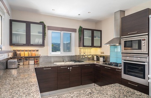 Aetos House | Large villa. Stunning mountain view, 5 mins to beaches at Agia Efimia, Kefalonia