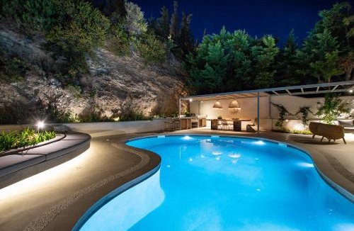 Palaia Fokaia Villa | LazySun