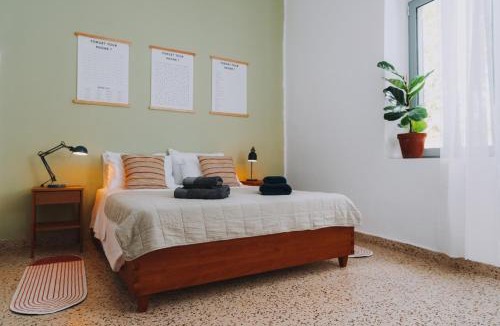 Petaloudes Apartment | Leoni's House near the Beach
