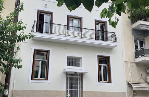 Neos Kosmos Apartment | Leontiou 22 0R · 2BDR affordable apartment with a