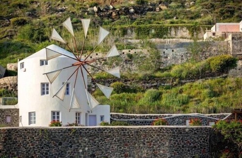 Imerovigli Villa | Lilac Windmill Villa