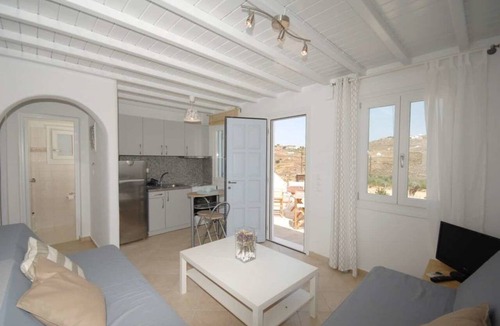 Platis Gialos House | Lino Apartments
