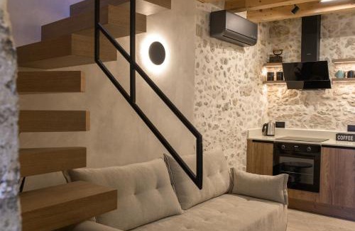 Kirianna House | Lithos Luxury Stone Home with jacuzzi