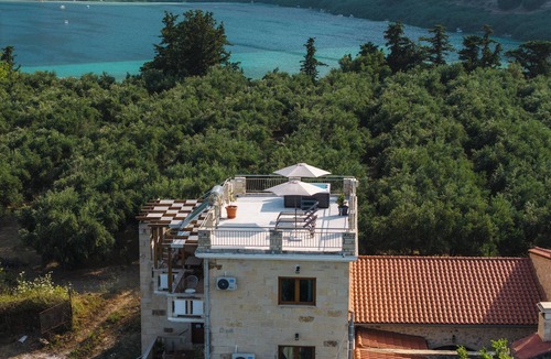 Georgioupolis Villa | Lithus Retreat with Jacuzzi & 360° Views
