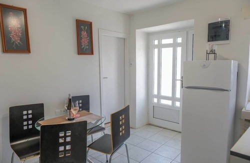 Koumeika Apartment | Little nest - Serene and Cozy Samos Retreat