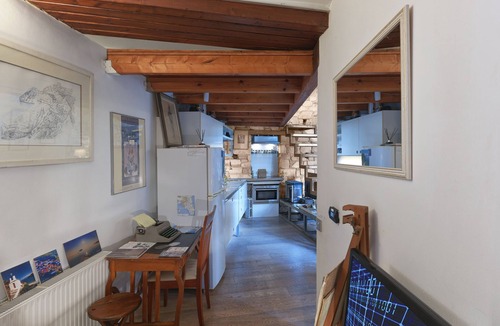 Plaka House | Live in the Acropolis' Shadow-now w/super Terrace