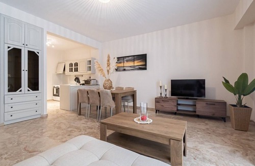 Nea Moudania Apartment | Lora House by RentalsPro - Nea Moudania