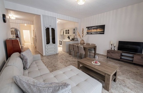 Nea Moudania Apartment | Lora House by RentalsPro - Nea Moudania