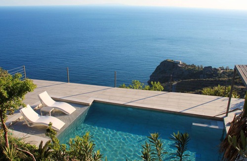 Agios Vasileios House | Luxuriöse "Villa Spyros" mit Meerblick by Interhome